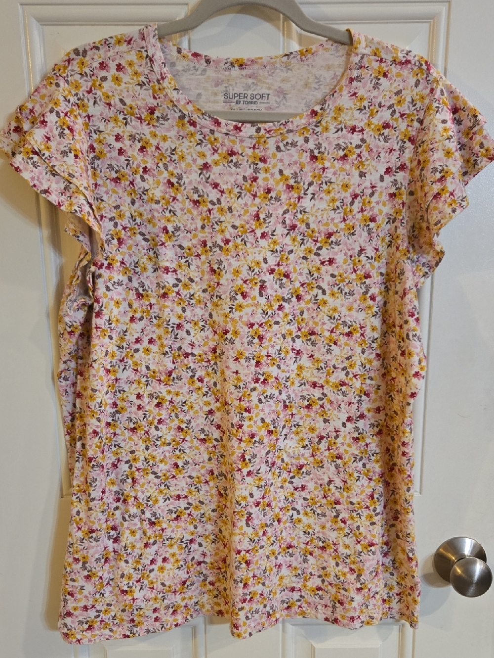 torrid Floral Slub Jersey Tee in White, Pink & Yellow